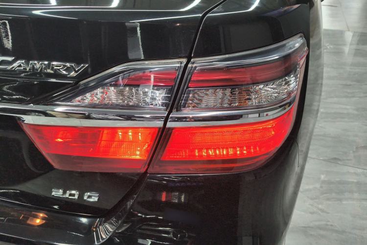 Used Toyota Camry 2016 2.0G 10th Anniversary Leading Edition Exterior 3