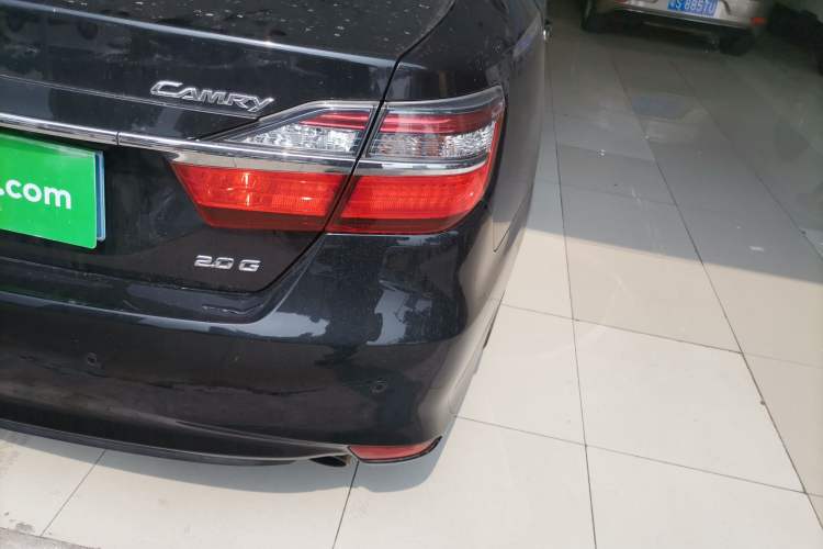 Used Toyota Camry 2016 2.0G 10th Anniversary Leading Edition Exterior 3