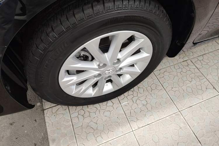 Used Toyota Camry 2016 2.0G 10th Anniversary Leading Edition Exterior 4