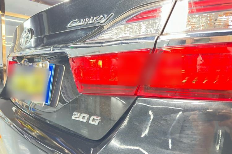 Used Toyota Camry 2016 2.0G 10th Anniversary Leading Edition Exterior 5