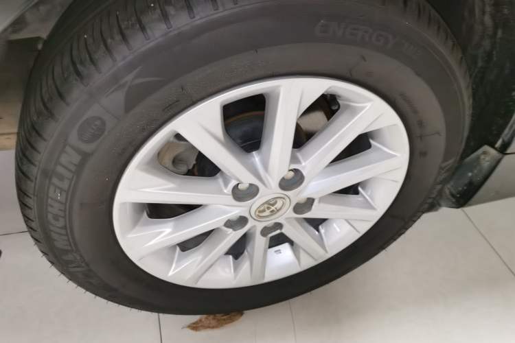 Used Toyota Camry 2016 2.0G 10th Anniversary Leading Edition Exterior 5