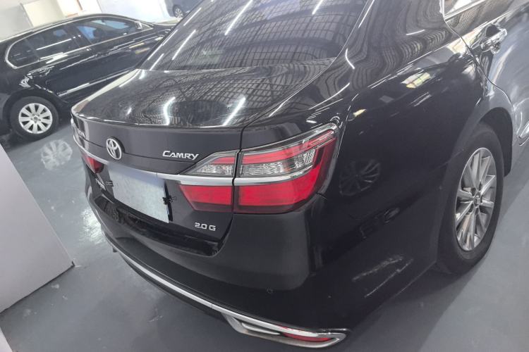 Used Toyota Camry 2016 2.0G 10th Anniversary Luxury Edition Exterior 5