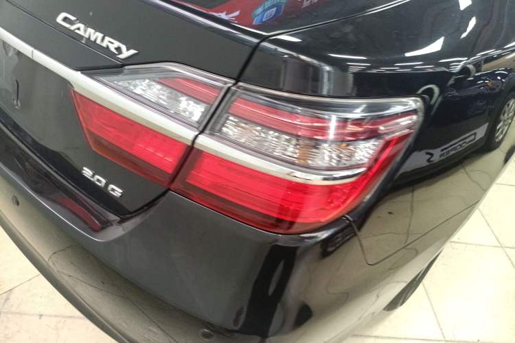 Used Toyota Camry 2016 2.0G 10th Anniversary Leading Edition Exterior 6