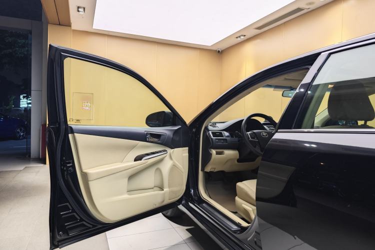 Used Toyota Camry 2016 2.0E 10th Anniversary Elite Edition Exterior 6