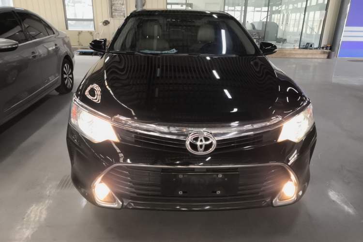 Used Toyota Camry 2016 2.0E 10th Anniversary Elite Edition Front