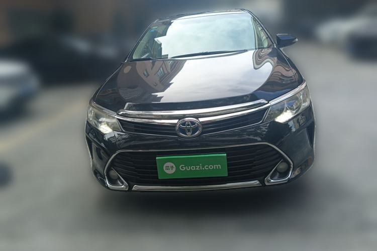 Used Toyota Camry 2016 Dual-Engine 2.5 HG 10th Anniversary Deluxe Navigation Edition Front