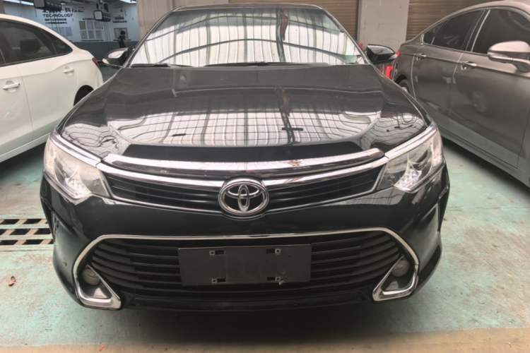 Used Toyota Camry 2016 2.0G 10th Anniversary Leading Edition Front