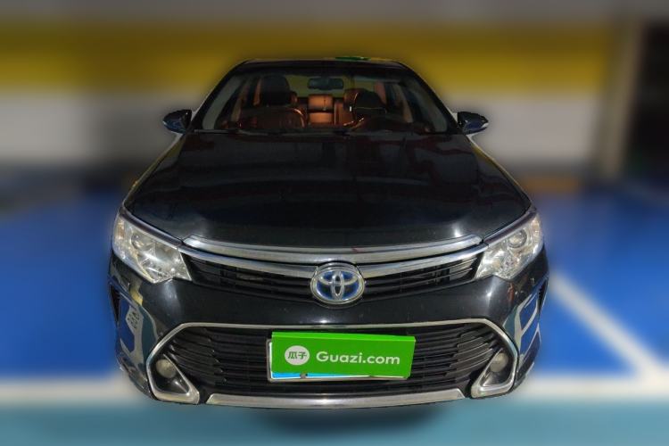Used Toyota Camry 2016 Dual-Engine 2.5 HG 10th Anniversary Deluxe Navigation Edition Front