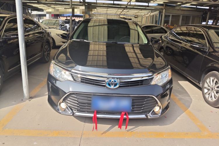Used Toyota Camry 2016 Dual-Engine 2.5 HG 10th Anniversary Deluxe Navigation Edition Front