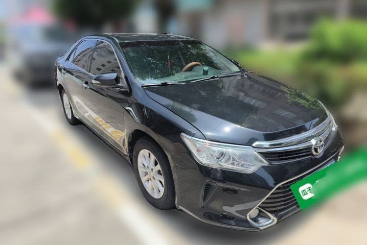 Used Toyota Camry 2016 2.0G 10th Anniversary Leading Edition Front Right 45 Deg