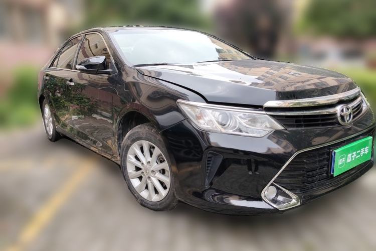 Used Toyota Camry 2016 2.0G 10th Anniversary Leading Edition Front Right 45 Deg