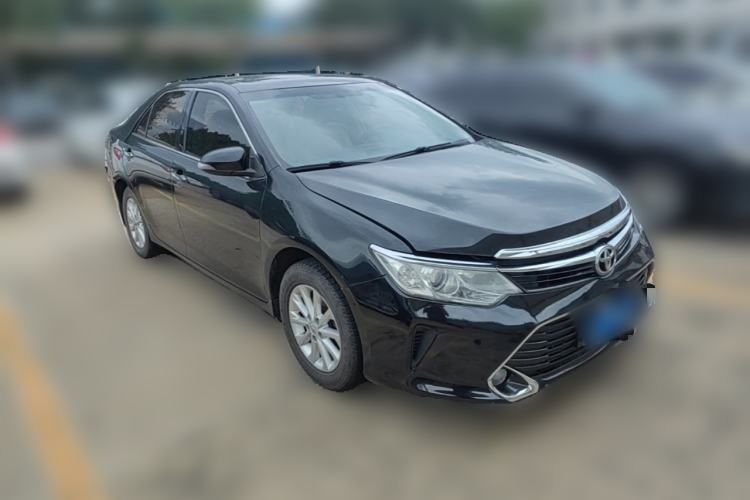 Used Toyota Camry 2016 2.0E 10th Anniversary Elite Edition Front Right 45 Deg