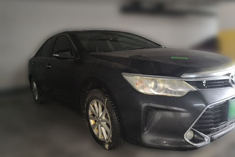 Used Toyota Camry 2016 2.0G 10th Anniversary Leading Edition Front Right 45 Deg