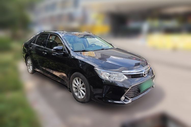 Used Toyota Camry 2016 2.0G 10th Anniversary Leading Edition Front Right 45 Deg