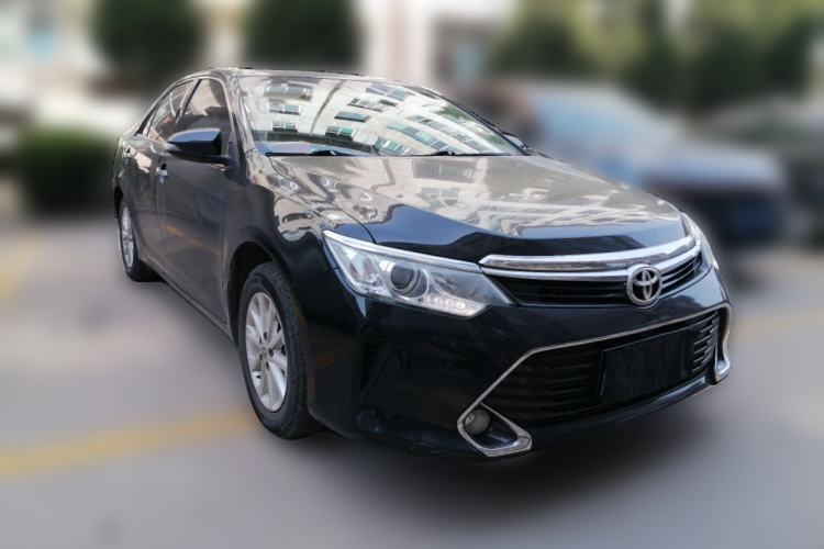 Used Toyota Camry 2016 2.0G 10th Anniversary Leading Edition Front Right 45 Deg