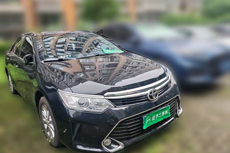 Used Toyota Camry 2016 2.0G 10th Anniversary Leading Edition Front Right 45 Deg