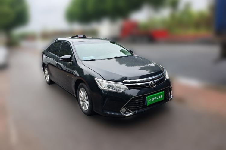 Used Toyota Camry 2016 2.0G 10th Anniversary Leading Edition Front Right 45 Deg