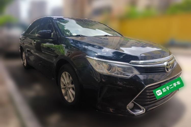 Used Toyota Camry 2016 2.0G 10th Anniversary Leading Edition Front Right 45 Deg
