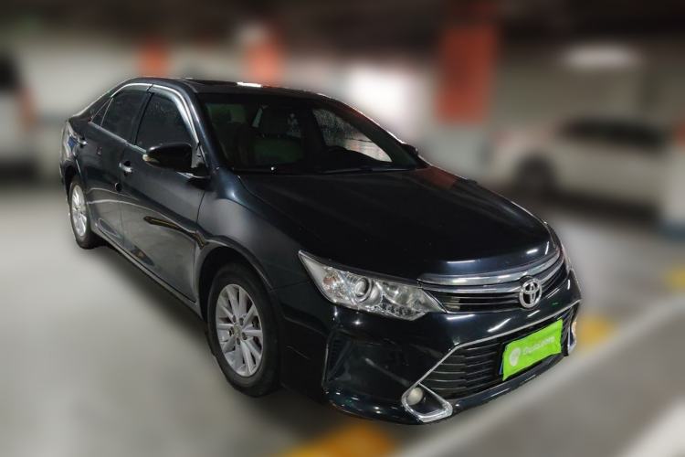 Used Toyota Camry 2016 2.0G 10th Anniversary Leading Edition Front Right 45 Deg