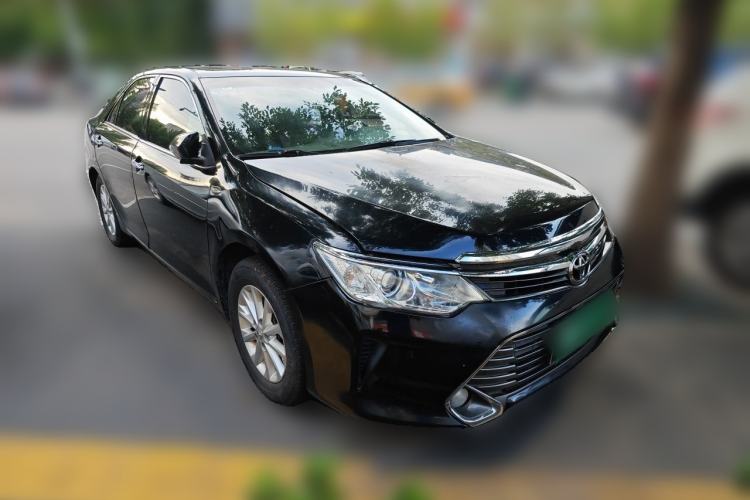 Used Toyota Camry 2016 2.0G 10th Anniversary Leading Edition Front Right 45 Deg