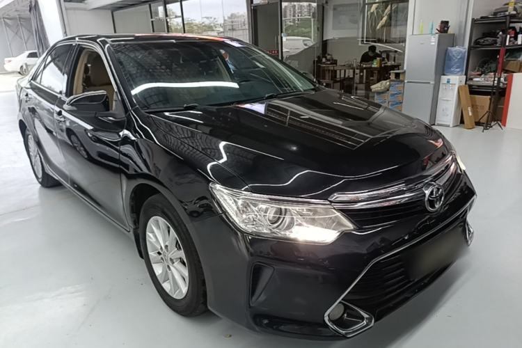 Used Toyota Camry 2016 2.0E 10th Anniversary Elite Edition Front Right 45 Deg