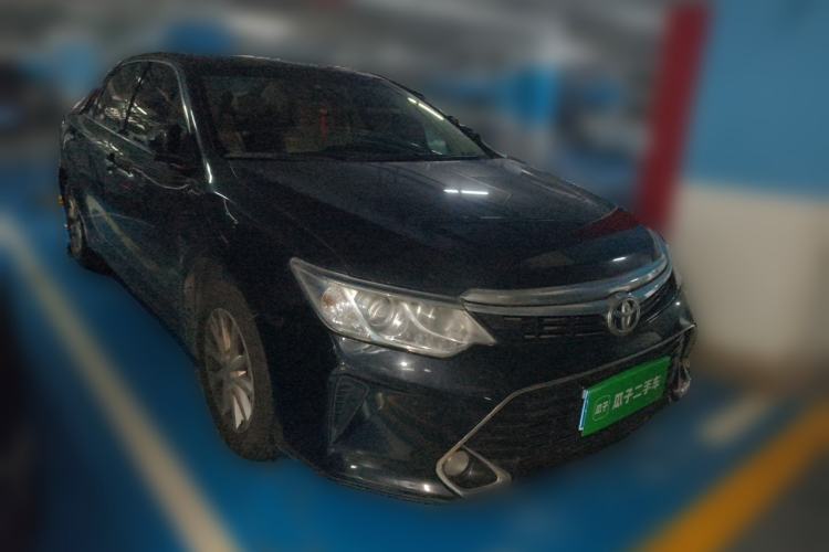 Used Toyota Camry 2016 2.0G 10th Anniversary Leading Edition Front Right 45 Deg