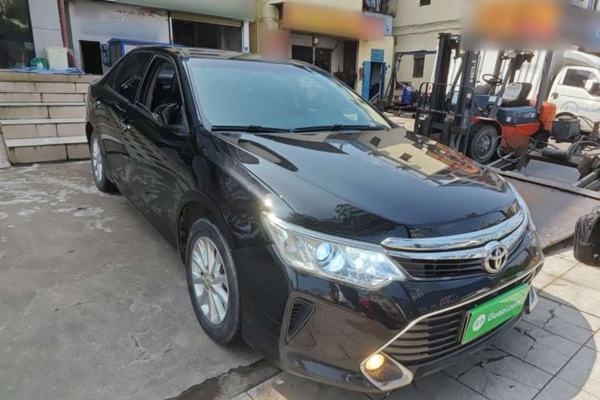 Used Toyota Camry 2016 2.0G 10th Anniversary Leading Edition Front Right 45 Deg