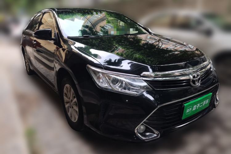 Used Toyota Camry 2016 2.0G 10th Anniversary Leading Edition Front Right 45 Deg
