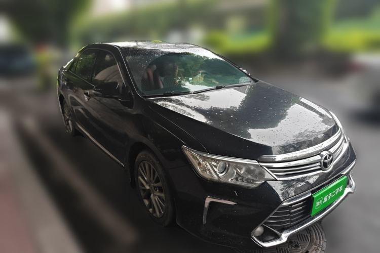 Used Toyota Camry 2016 2.5G 10th Anniversary Deluxe Navigation Edition Front Right 45 Deg