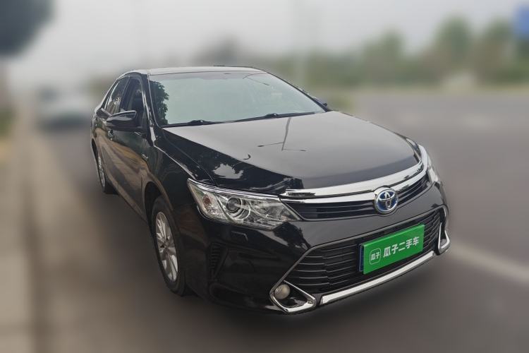 Used Toyota Camry 2016 Dual-Engine 2.5 HG 10th Anniversary Deluxe Navigation Edition Front Right 45 Deg