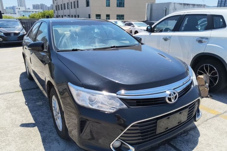Used Toyota Camry 2016 2.0E 10th Anniversary Elite Edition Front Right 45 Deg