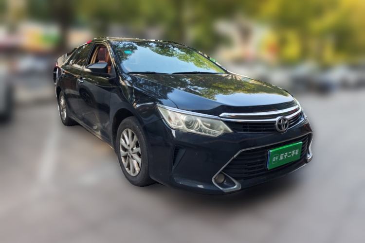 Used Toyota Camry 2016 2.0G 10th Anniversary Leading Edition Front Right 45 Deg