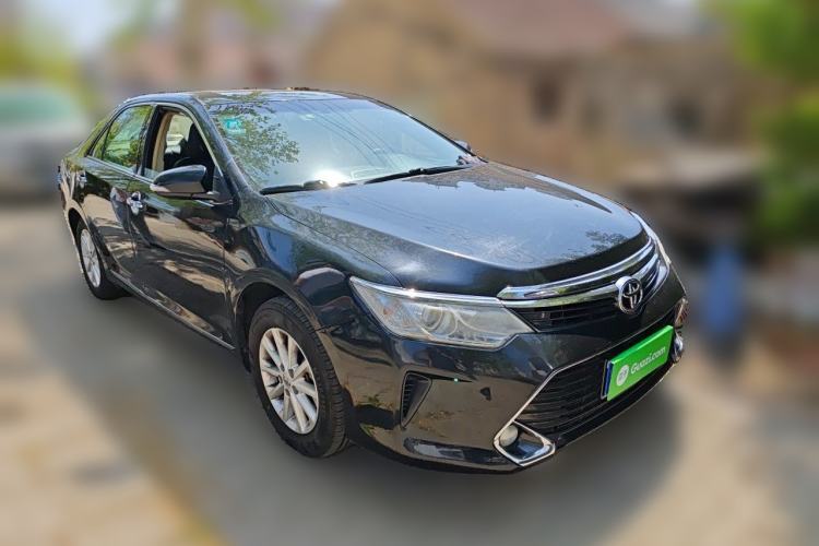 Used Toyota Camry 2016 2.0E 10th Anniversary Elite Edition Front Right 45 Deg