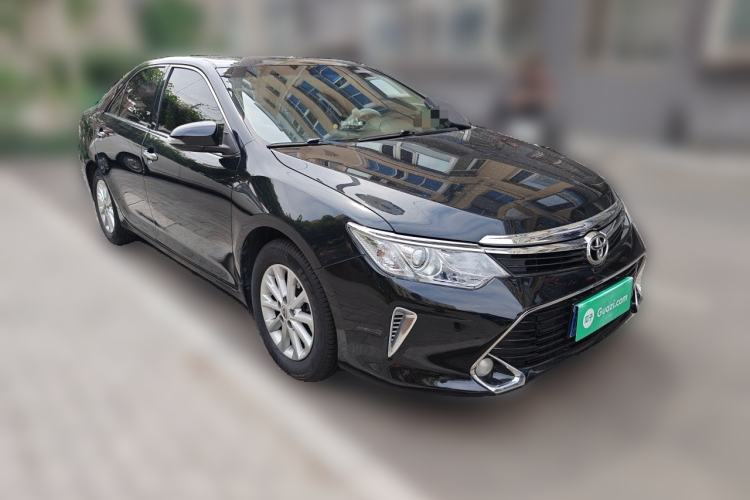 Used Toyota Camry 2016 2.0E 10th Anniversary Elite Edition Front Right 45 Deg