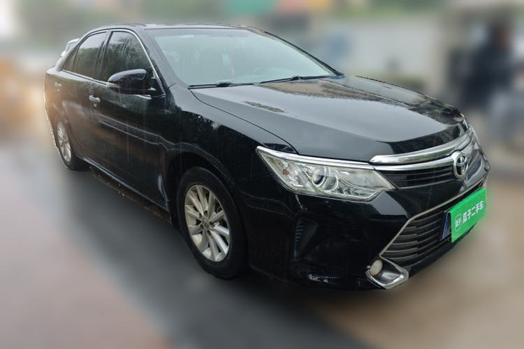 Used Toyota Camry 2016 2.0G 10th Anniversary Leading Edition Front Right 45 Deg