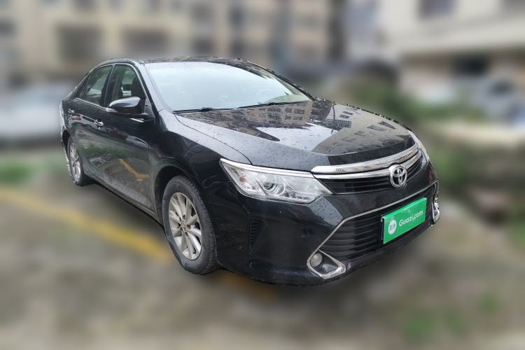 Used Toyota Camry 2016 2.0E 10th Anniversary Elite Edition Front Right 45 Deg