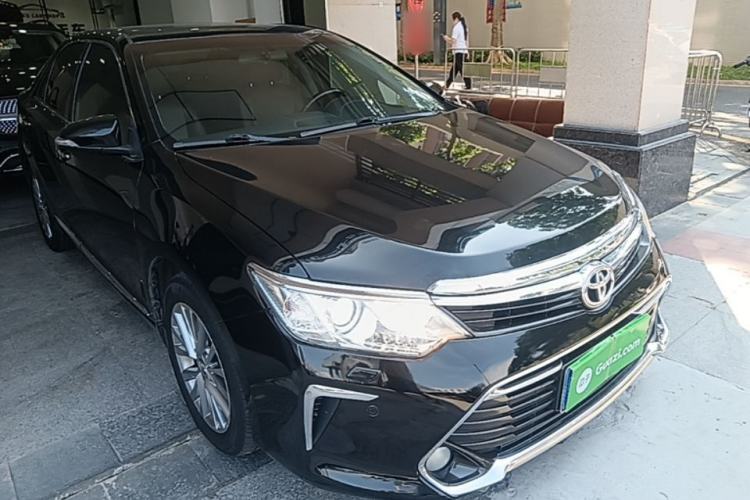 Used Toyota Camry 2016 2.5G 10th Anniversary Deluxe Navigation Edition Front Right 45 Deg