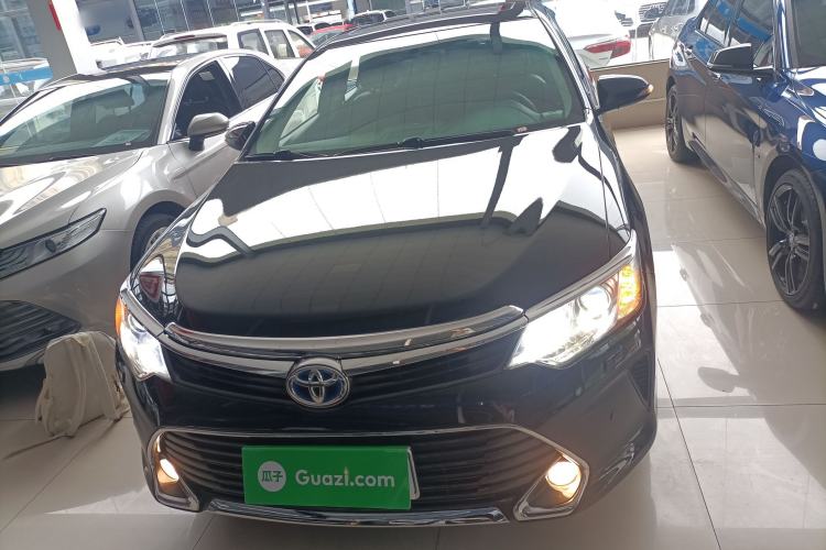 Used Toyota Camry 2016 Dual-Engine 2.5 HG 10th Anniversary Deluxe Navigation Edition Front