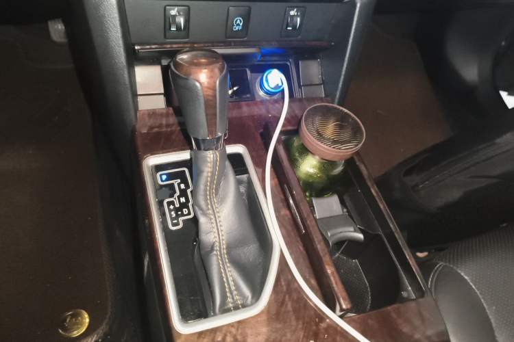 Used Toyota Camry 2016 2.0G 10th Anniversary Leading Edition Gear Lever