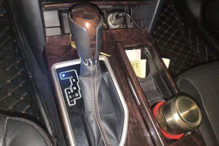 Used Toyota Camry 2016 2.0G 10th Anniversary Leading Edition Gear Lever
