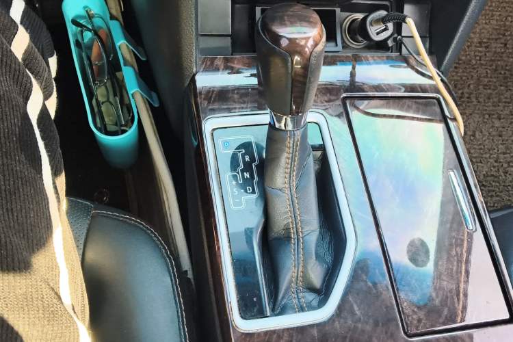 Used Toyota Camry 2016 2.0G 10th Anniversary Leading Edition Gear Lever