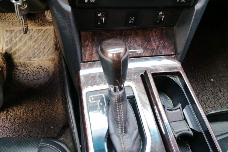 Used Toyota Camry 2016 2.0G 10th Anniversary Leading Edition Gear Lever