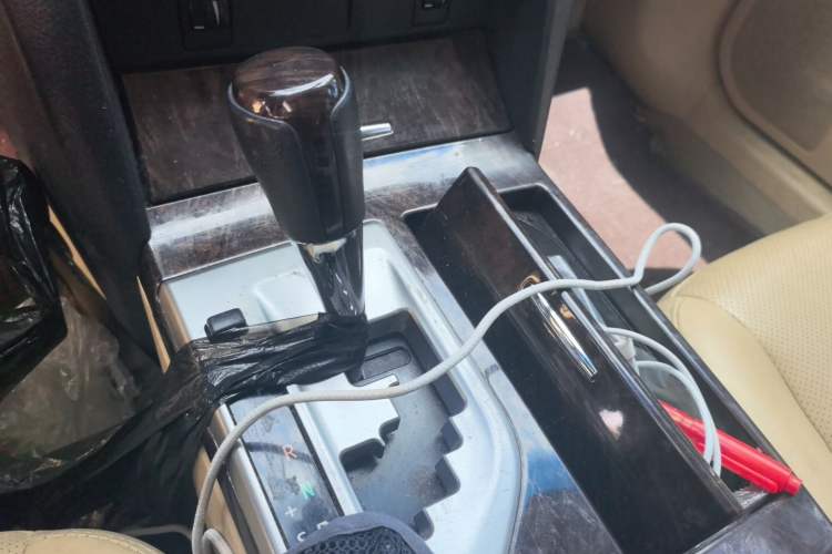 Used Toyota Camry 2016 2.0G 10th Anniversary Leading Edition Gear Lever