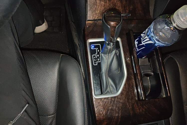 Used Toyota Camry 2016 2.0G 10th Anniversary Leading Edition Gear Lever