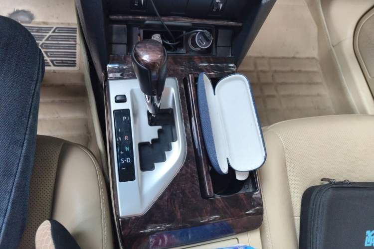Used Toyota Camry 2016 2.0G 10th Anniversary Leading Edition Gear Lever