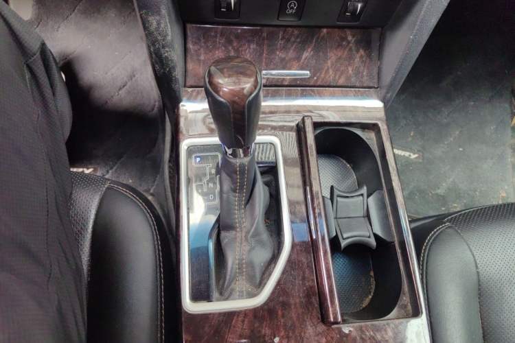 Used Toyota Camry 2016 2.0G 10th Anniversary Leading Edition Gear Lever