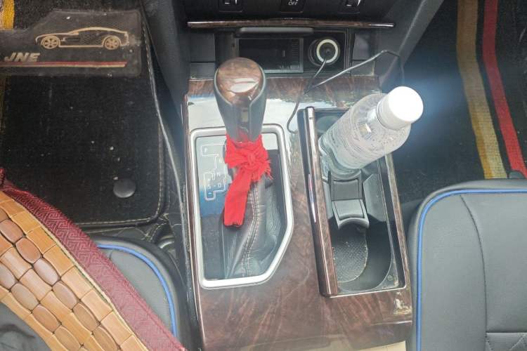 Used Toyota Camry 2016 2.0G 10th Anniversary Leading Edition Gear Lever