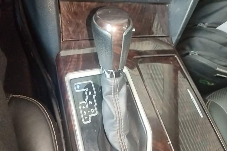 Used Toyota Camry 2016 2.0G 10th Anniversary Leading Edition Gear Lever