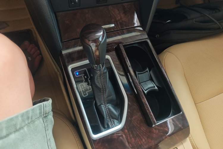 Used Toyota Camry 2016 2.0G 10th Anniversary Leading Edition Gear Lever