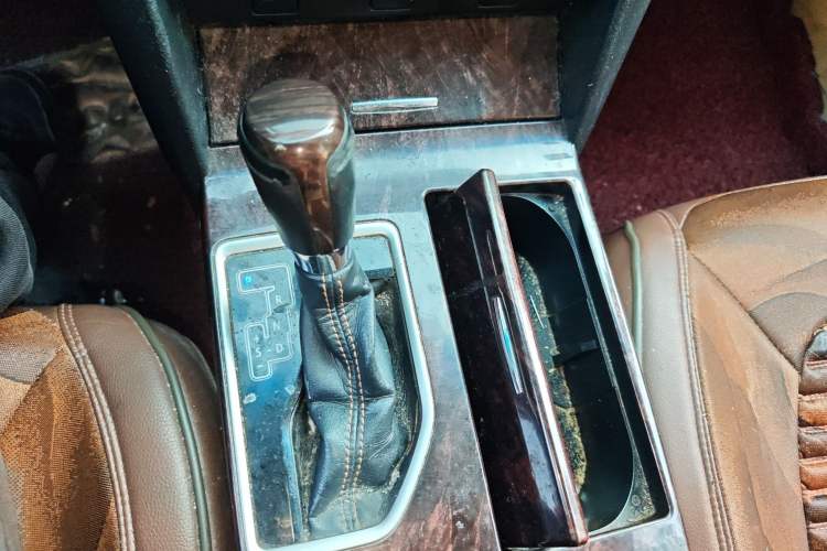 Used Toyota Camry 2016 2.0G 10th Anniversary Leading Edition Gear Lever
